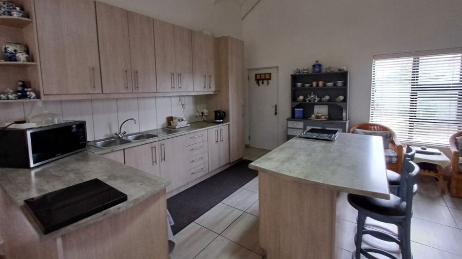 3 Bedroom Property for Sale in Britannia Bay Western Cape